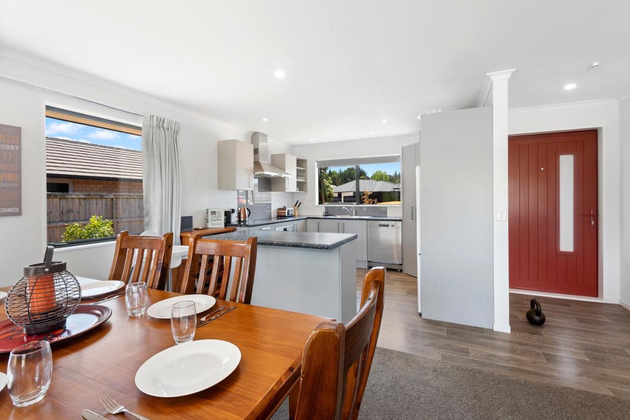 The Waterfront Ruakaka - Ruakaka Holiday Home Exterior photo