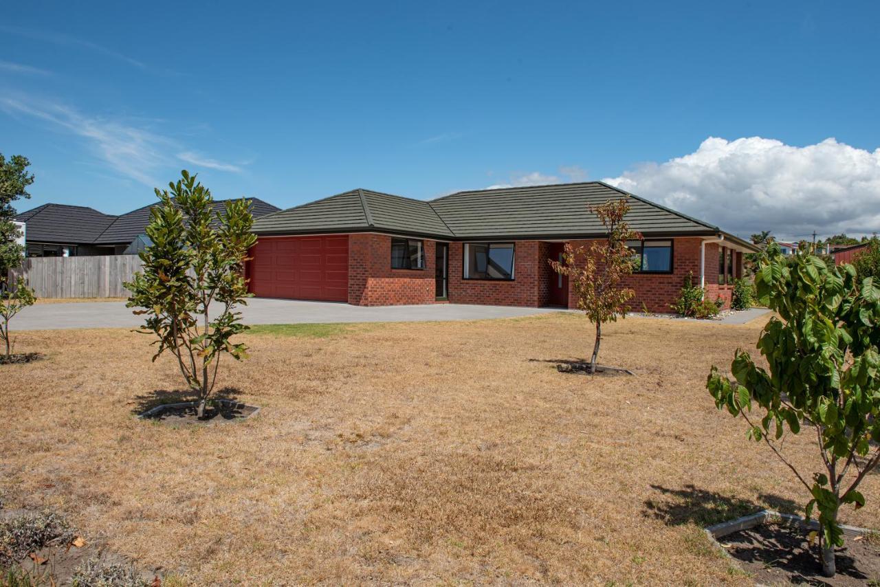 The Waterfront Ruakaka - Ruakaka Holiday Home Exterior photo